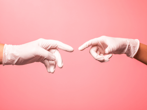¿GUANTES DE LATEX O NITRILO?